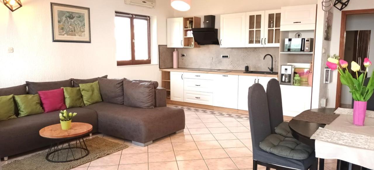 Olivista Croatia Apartments 奈维斯 外观 照片